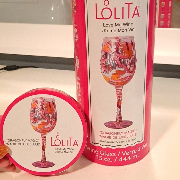 NWT in Box Lolita "Dragonfly Magic" Hand-Painted Love My Wine Glass 15 oz - Picture 3 of 12